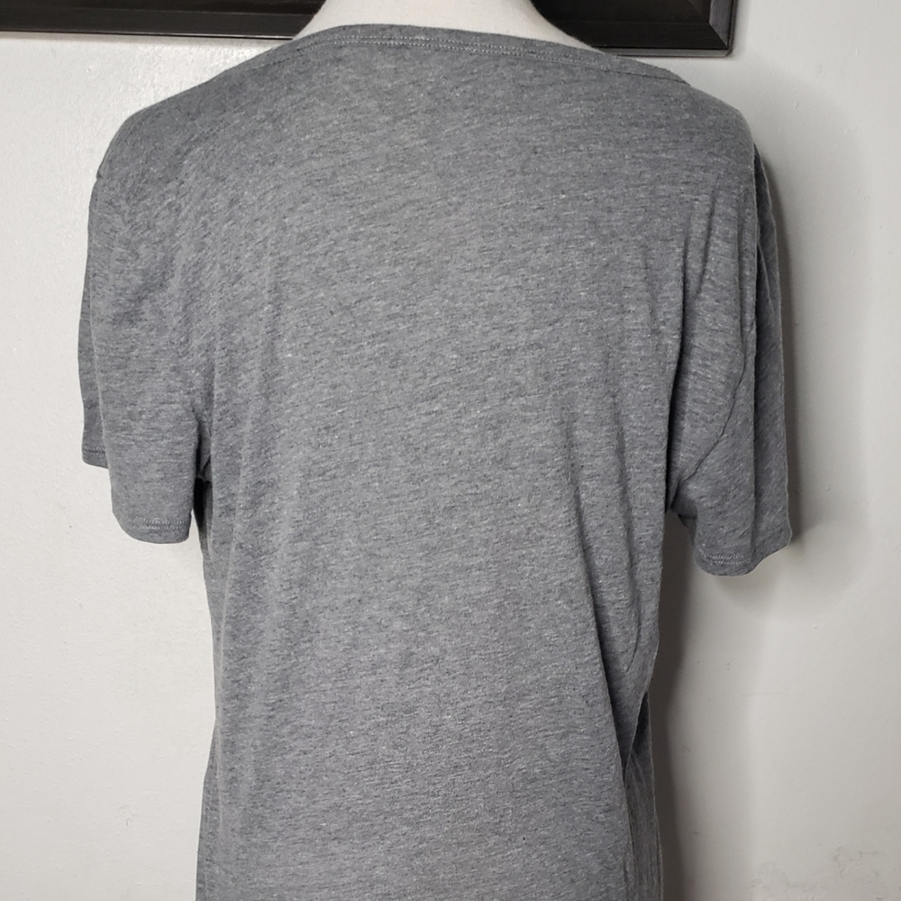 American Eagle T-shirt - Picture 3 of 4